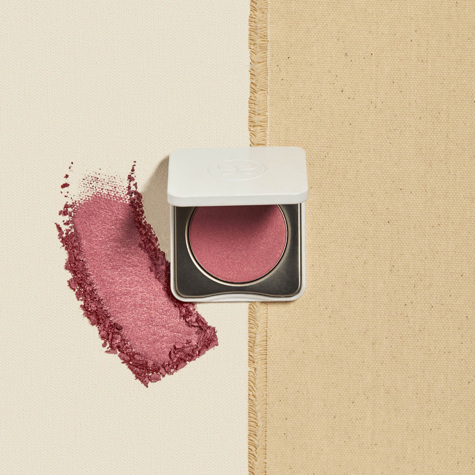 Honest Lit Powder Blush Flirty